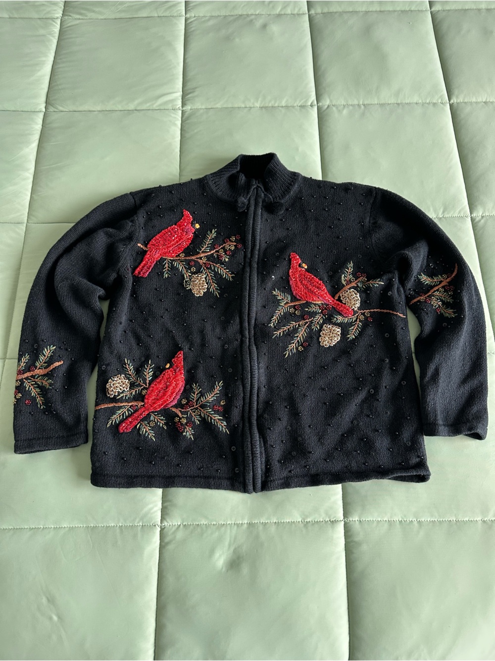 Vintage Heirloom Collectibles Winter/Christmas Cardinals Sweater